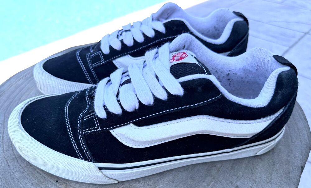 VANS Knu Skool Skate Shoes LOW TOP Sneakers Black / True White Size US 9.5
